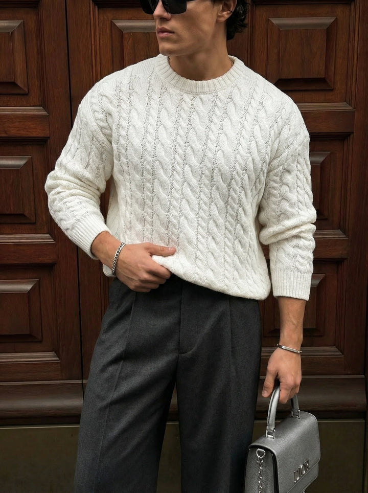 Sweter Oversize z Plecionką - Biały