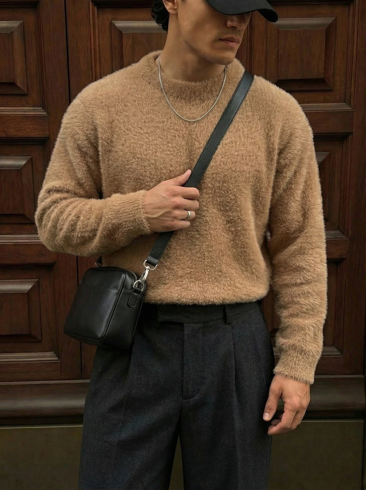 Oversize Sweter z Włochatym Sznurkiem - Dym Drzewny