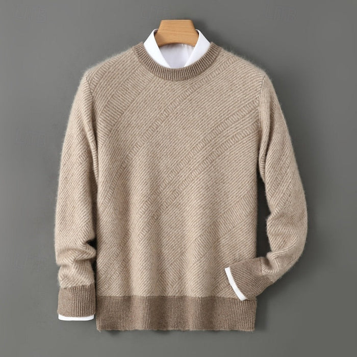Fakturowany sweter z okrągłym dekoltem