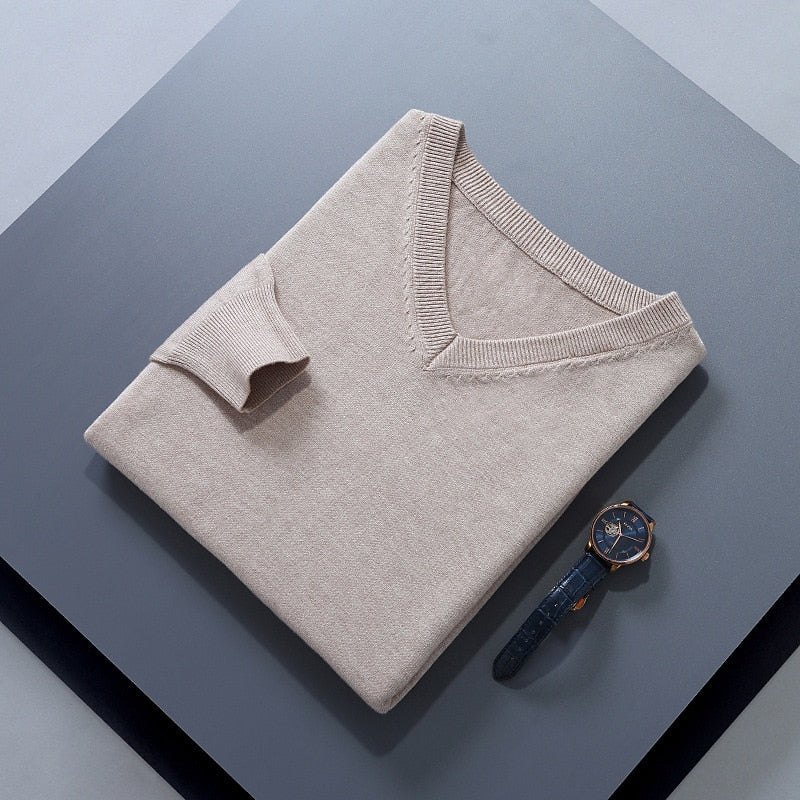 Elegancki sweter z dekoltem V