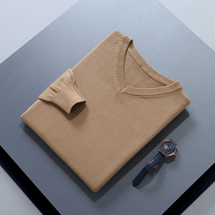 Elegancki sweter z dekoltem V
